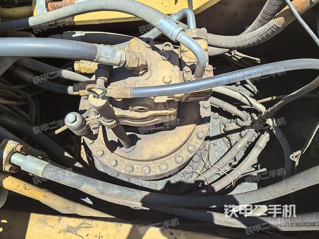 回轉(zhuǎn)馬達(dá)（上車部件）