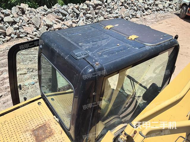 駕駛室頂部俯視（上車部件）