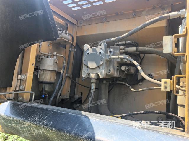 液壓泵斜45?左（大件艙室）