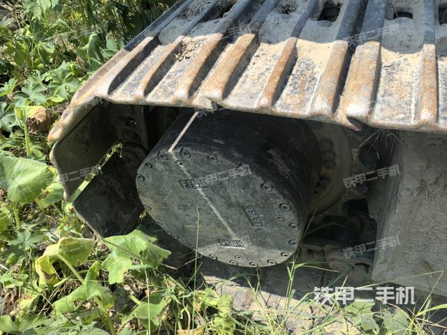 左驅(qū)動輪（行走機構(gòu)）