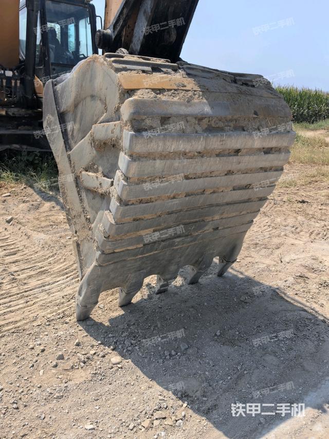 鏟斗右后整體（工作和回轉(zhuǎn)裝置）