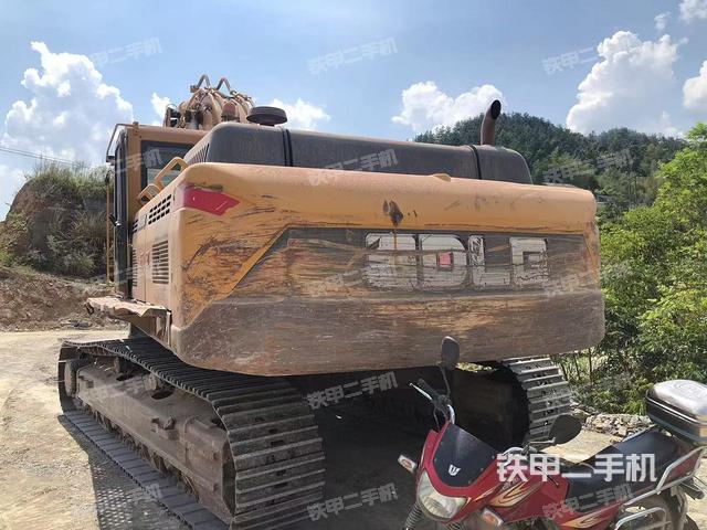 驾驶室整体（整机外观）