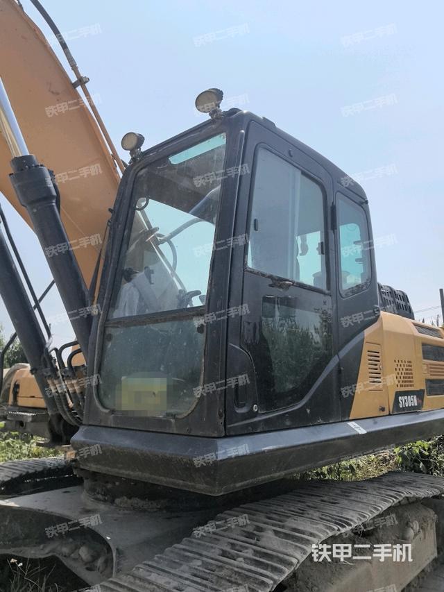 駕駛室左前45度（駕駛室部分）