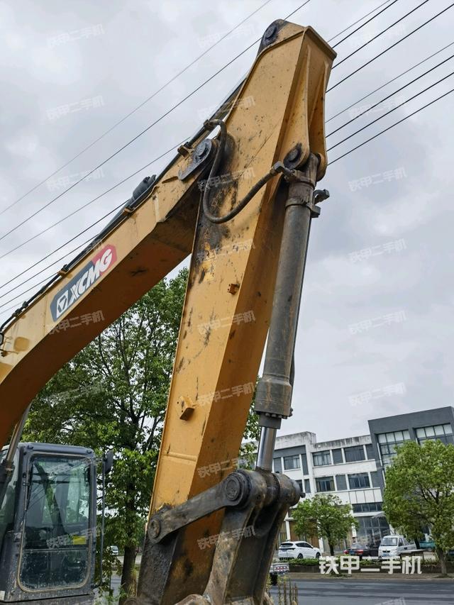 小臂整体右前（工作和回转装置）