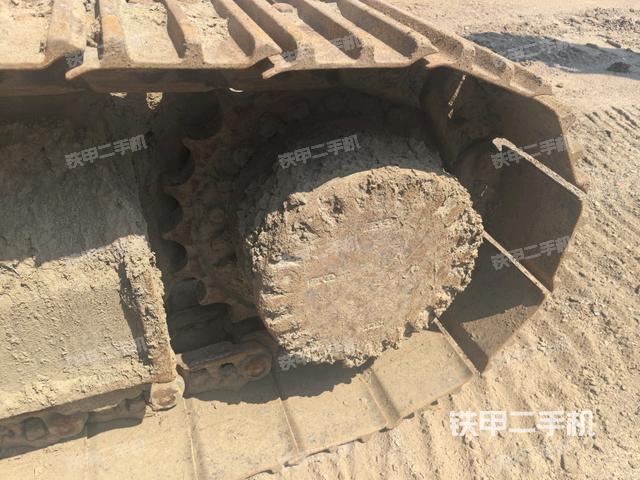 右導向輪（行走機構(gòu)）