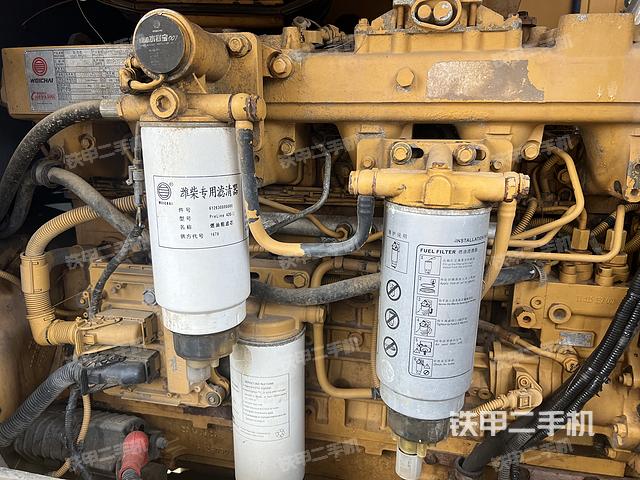 发动机左侧（整机外观及大件）