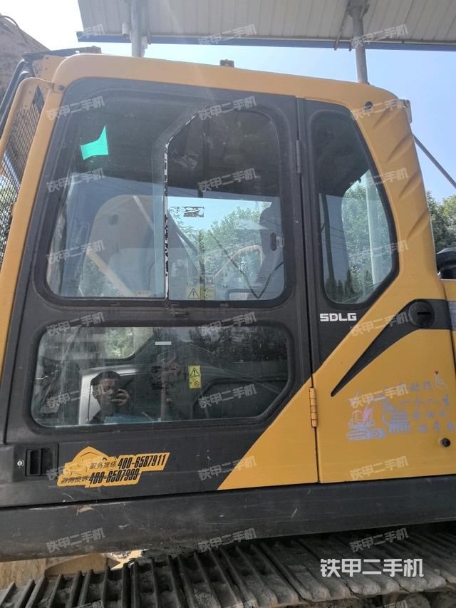 駕駛室正側(cè)（駕駛室部分）