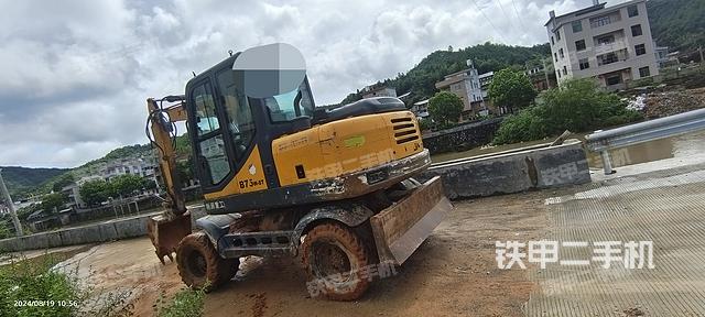 新源XY75W-8T挖掘机