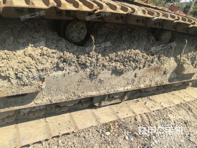 左側(cè)行走馬達蓋板（行走機構(gòu)）