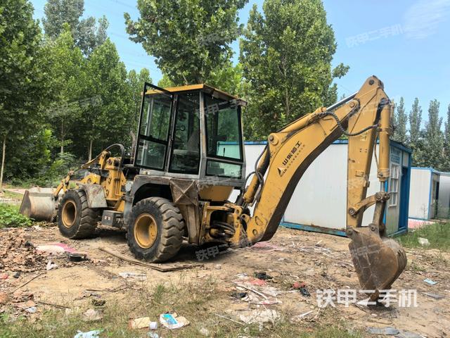 驾驶室正侧（驾驶室/操作室）