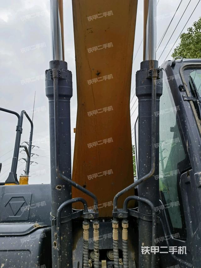 大臂整体 右侧（工作和回转装置）