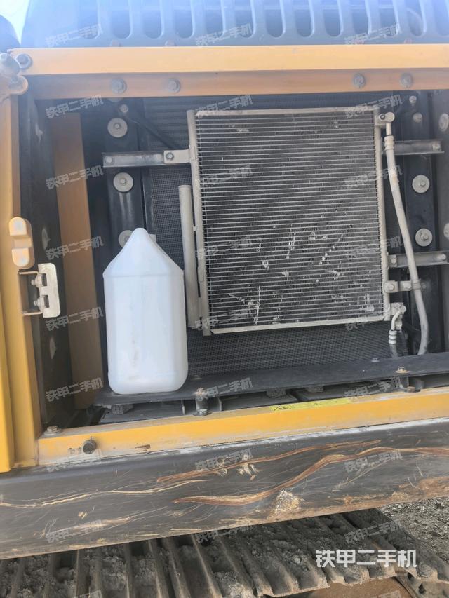 散熱器正面（大件艙室）