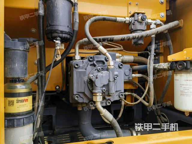 液压泵斜45 左（大件舱室）