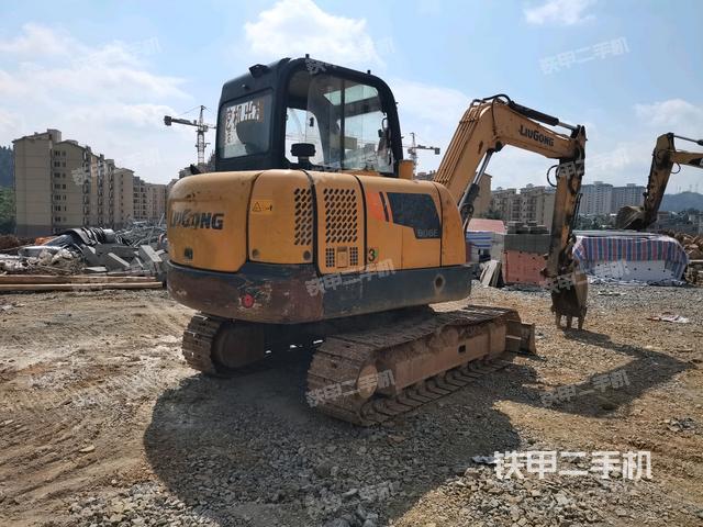 右后45(整機(jī)外觀) 右后45(整機(jī)外觀)