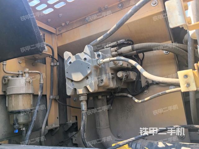 液壓泵斜45?右（大件艙室）