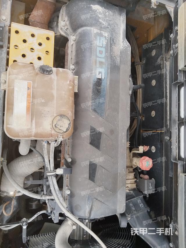 发动机整体俯视(整机外观) 发动机整体俯视(整机外观)