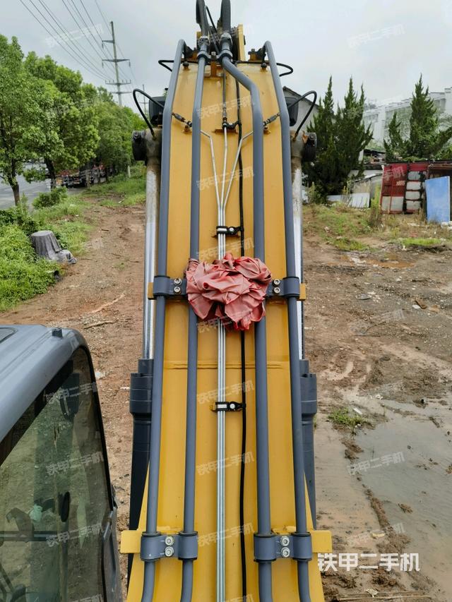 大臂背部俯视（工作和回转装置）