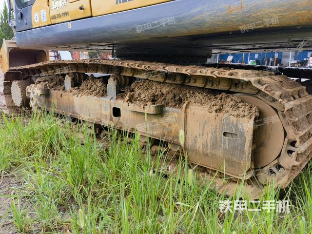 左侧履带整体 （行走机构）