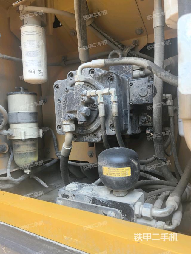 液壓泵斜45?左（大件艙室）