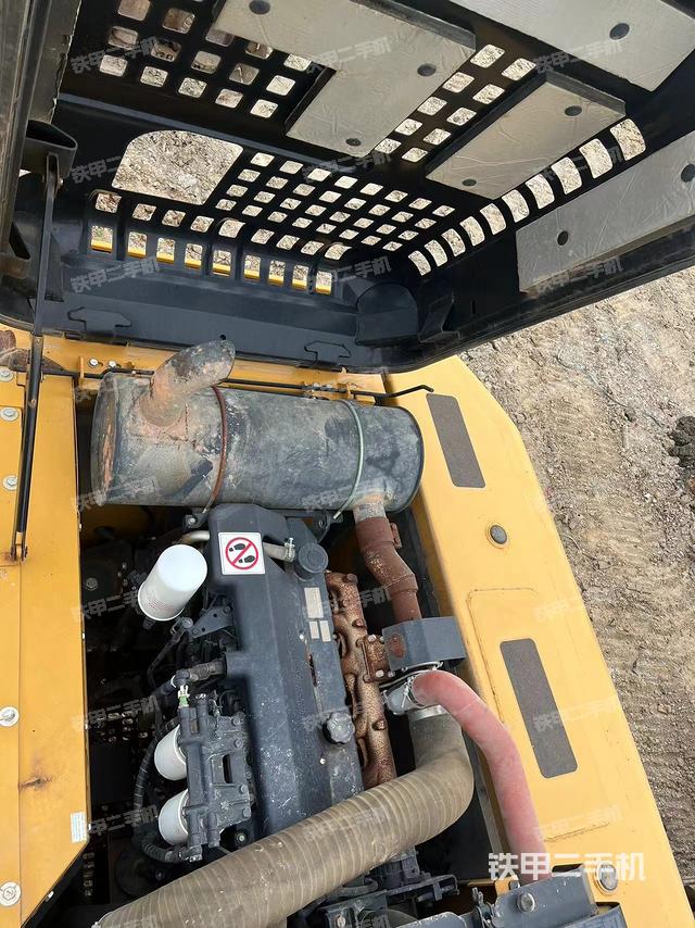 液壓泵斜45?左（大件艙室）