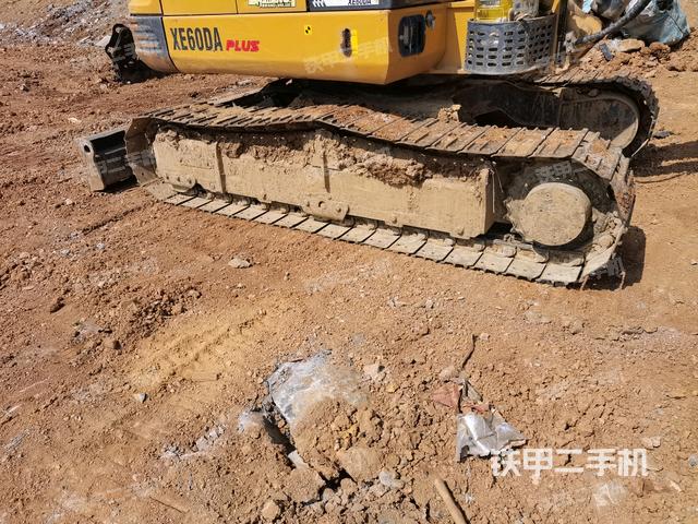 右側履帶整體?（行走機構）