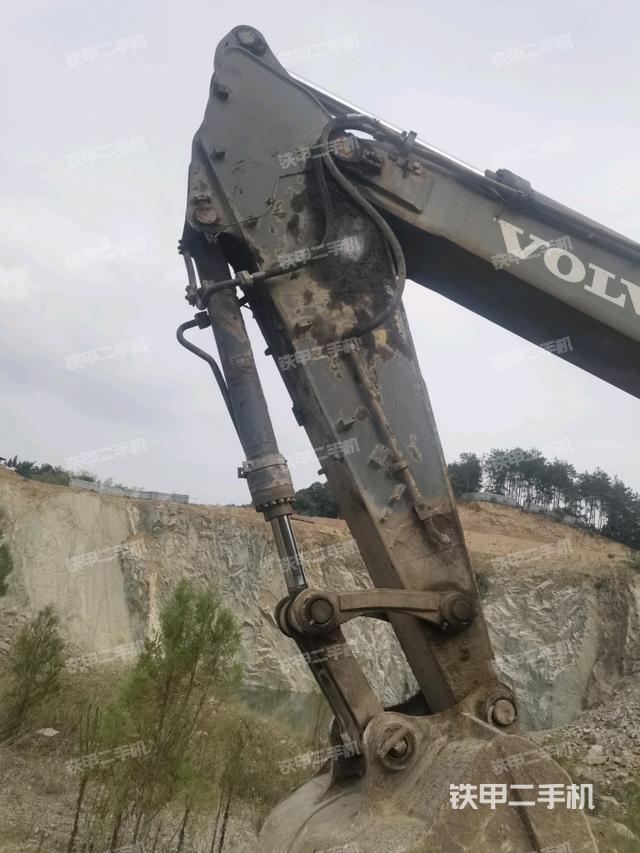 小臂整體右前（工作和回轉(zhuǎn)裝置）