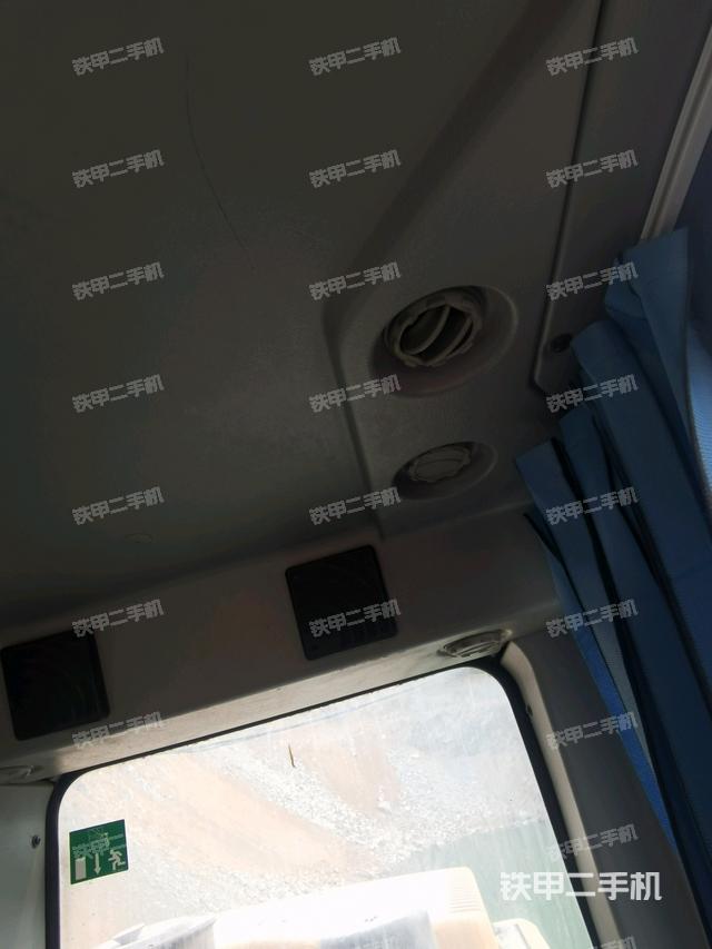 頂棚整體（駕駛室部分）