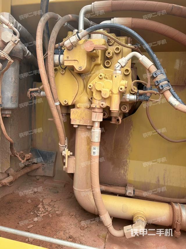 液壓泵斜45?左（大件艙室）