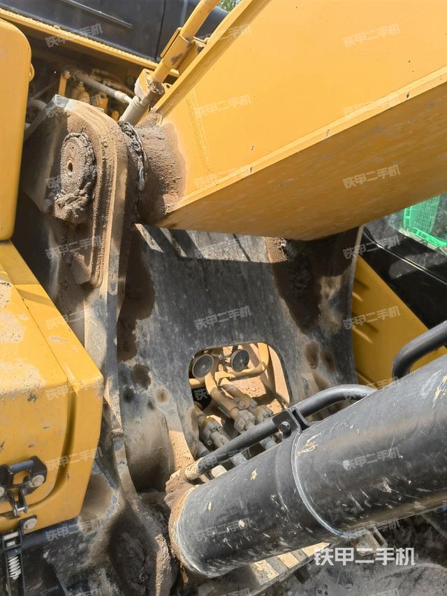 大臂根部?斜視（工作和回轉(zhuǎn)裝置）