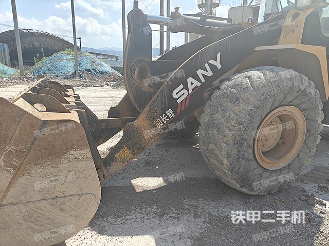三一重工SYL953H裝載機(jī)