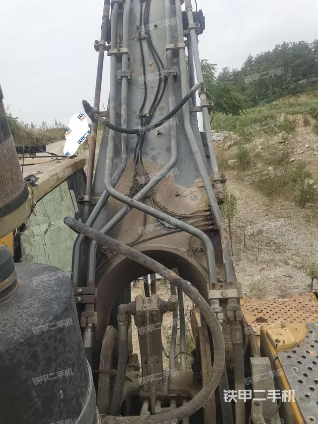 大臂背部俯視（工作和回轉(zhuǎn)裝置）