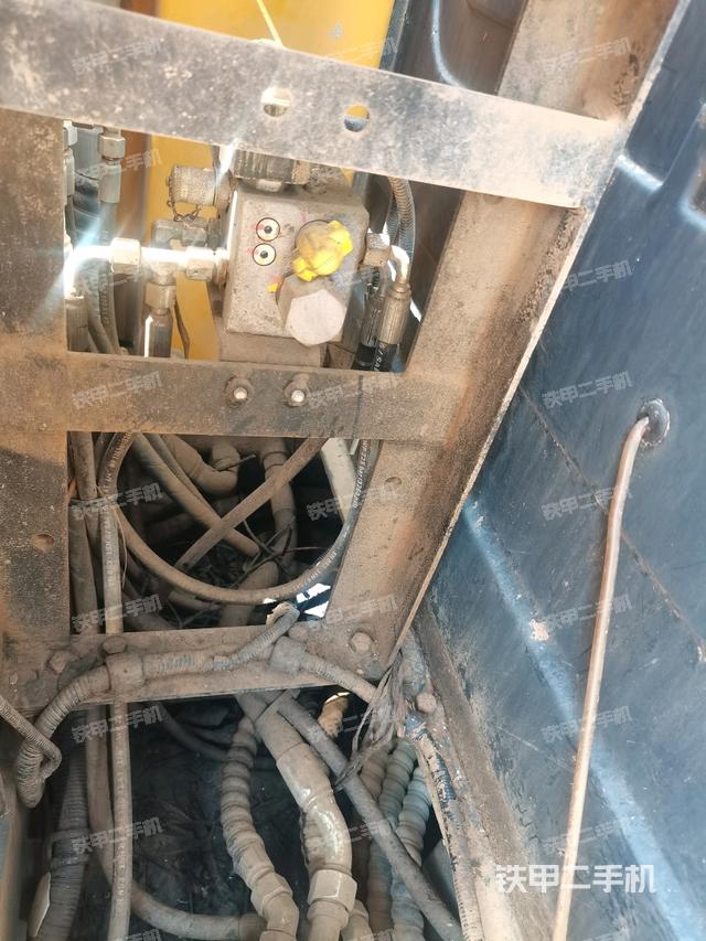 電瓶(大件艙室) 電瓶(大件艙室)