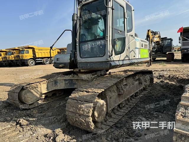 中联重科ZE245E-10挖掘机