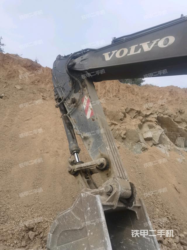 小臂整體左后（工作和回轉裝置）