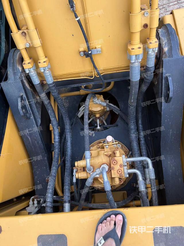 中央回轉(zhuǎn)接頭特寫（上車部件）