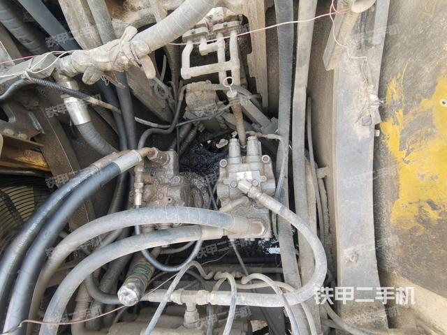 回轉(zhuǎn)馬達（上車部件）