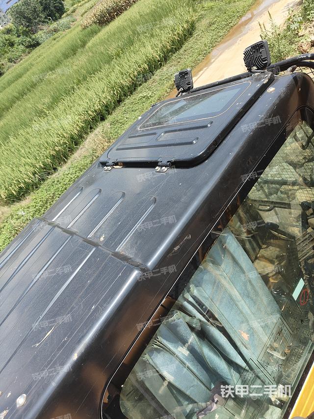 駕駛室頂部（整機(jī)外觀）