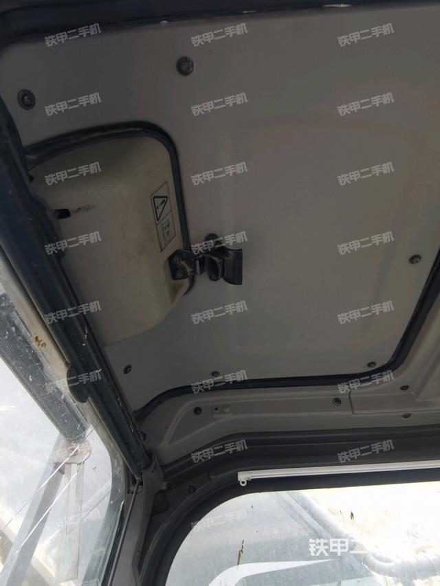 駕駛室正側（駕駛室部分）