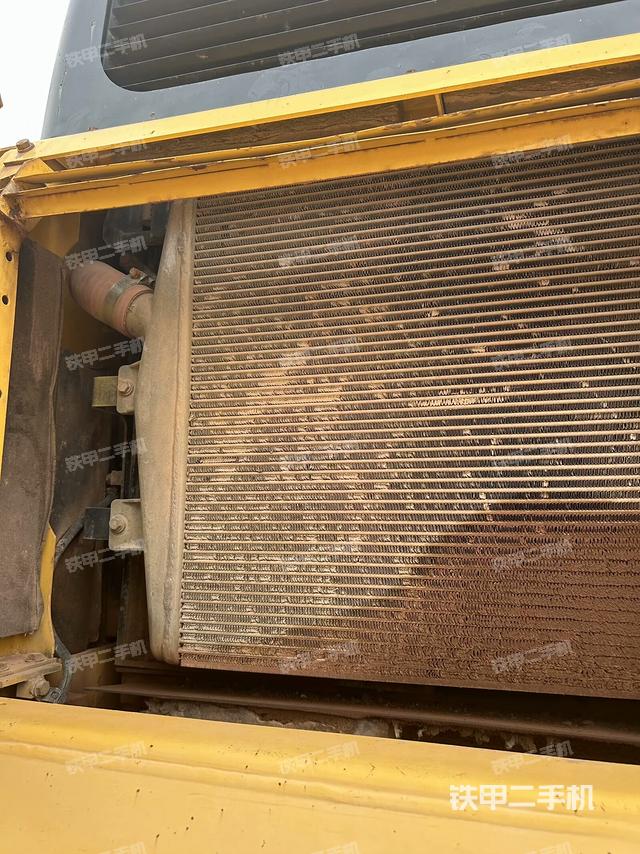 散熱器正面（大件艙室）