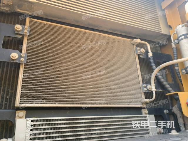 散熱器正面（大件艙室）