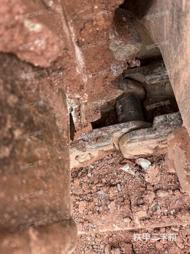 左導(dǎo)向輪（行走機構(gòu)）