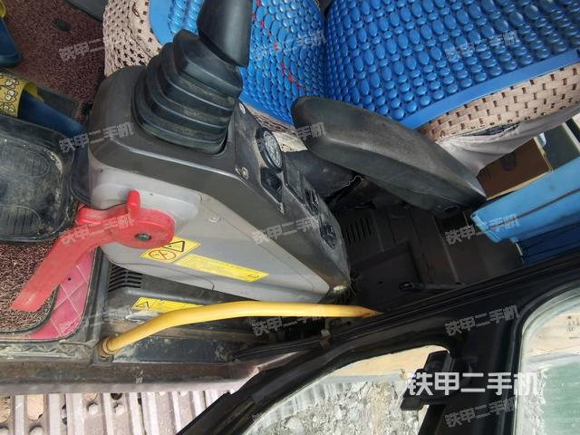 座椅左側控制臺/音響/含左手柄（駕駛室部分）