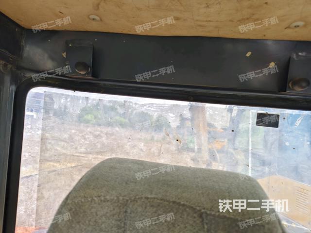 后窗玻璃角標(biāo)（駕駛室部分）