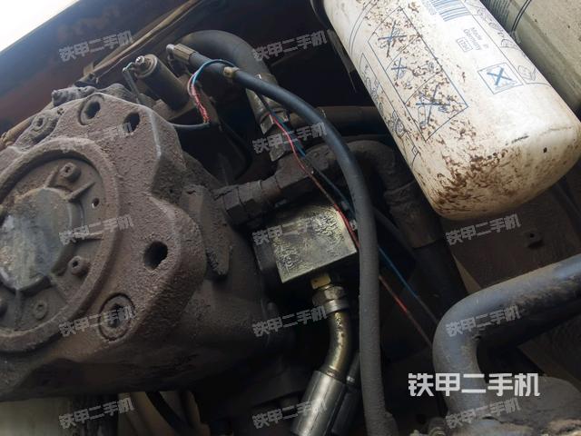 液壓泵斜45?左（大件艙室）