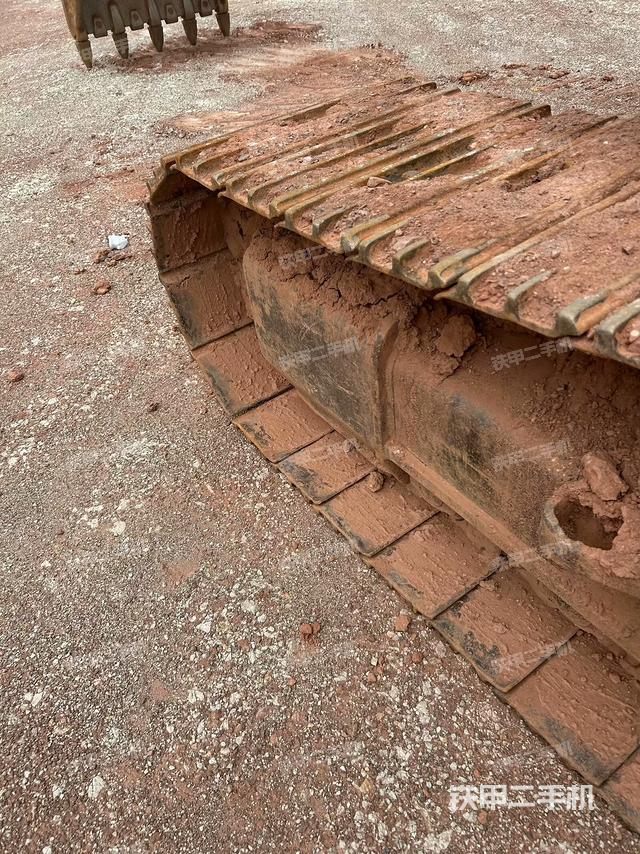 右側(cè)行走馬達(dá)蓋板（行走機(jī)構(gòu)）