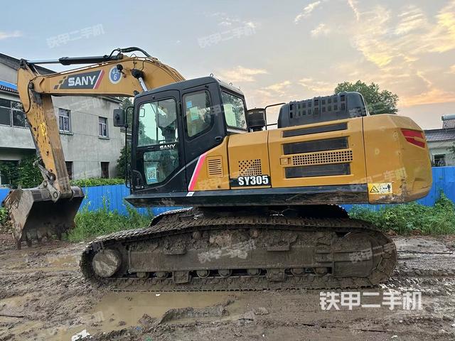 三一重工SY245H挖掘機(jī)