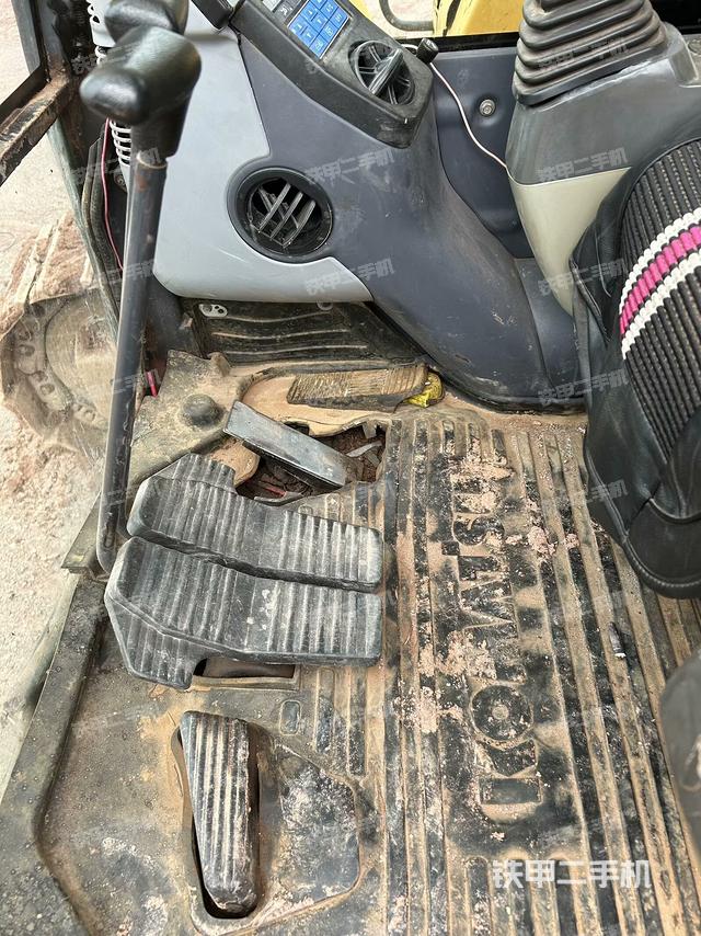 座椅后部（駕駛室部分）