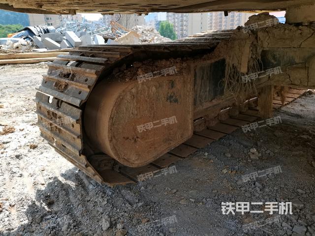 左側(cè)行走馬達(dá)蓋板(行走機(jī)構(gòu)) 左側(cè)行走馬達(dá)蓋板(行走機(jī)構(gòu))