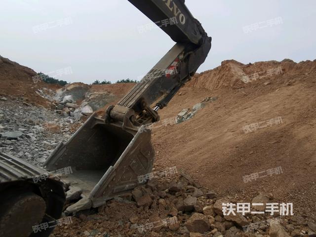 小臂整體右前（工作和回轉裝置）