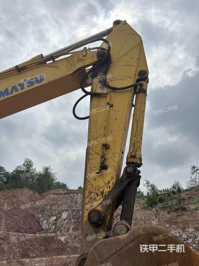 小臂整體左后（工作和回轉(zhuǎn)裝置）